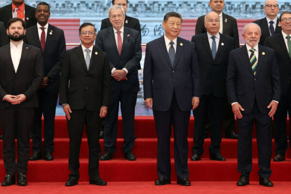 Xi Woos Latin American Leaders With Promises of Cooperation on Technology 13int china brazil cwjv facebookjumbo.jpg