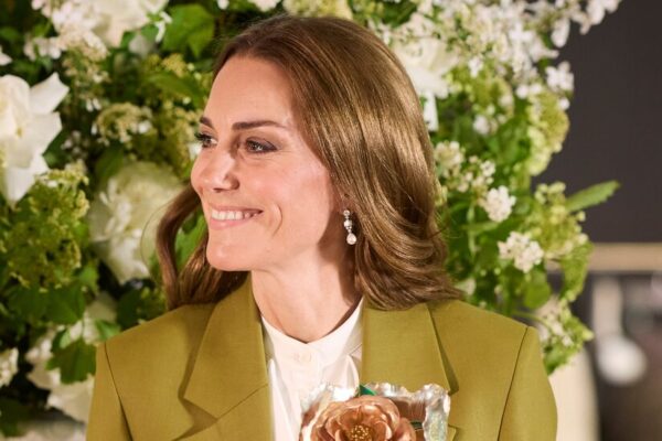 Kate Middleton Presents 2025 Queen Elizabeth II Award for Design 13qeii award 01 lqmw facebookjumbo.jpg