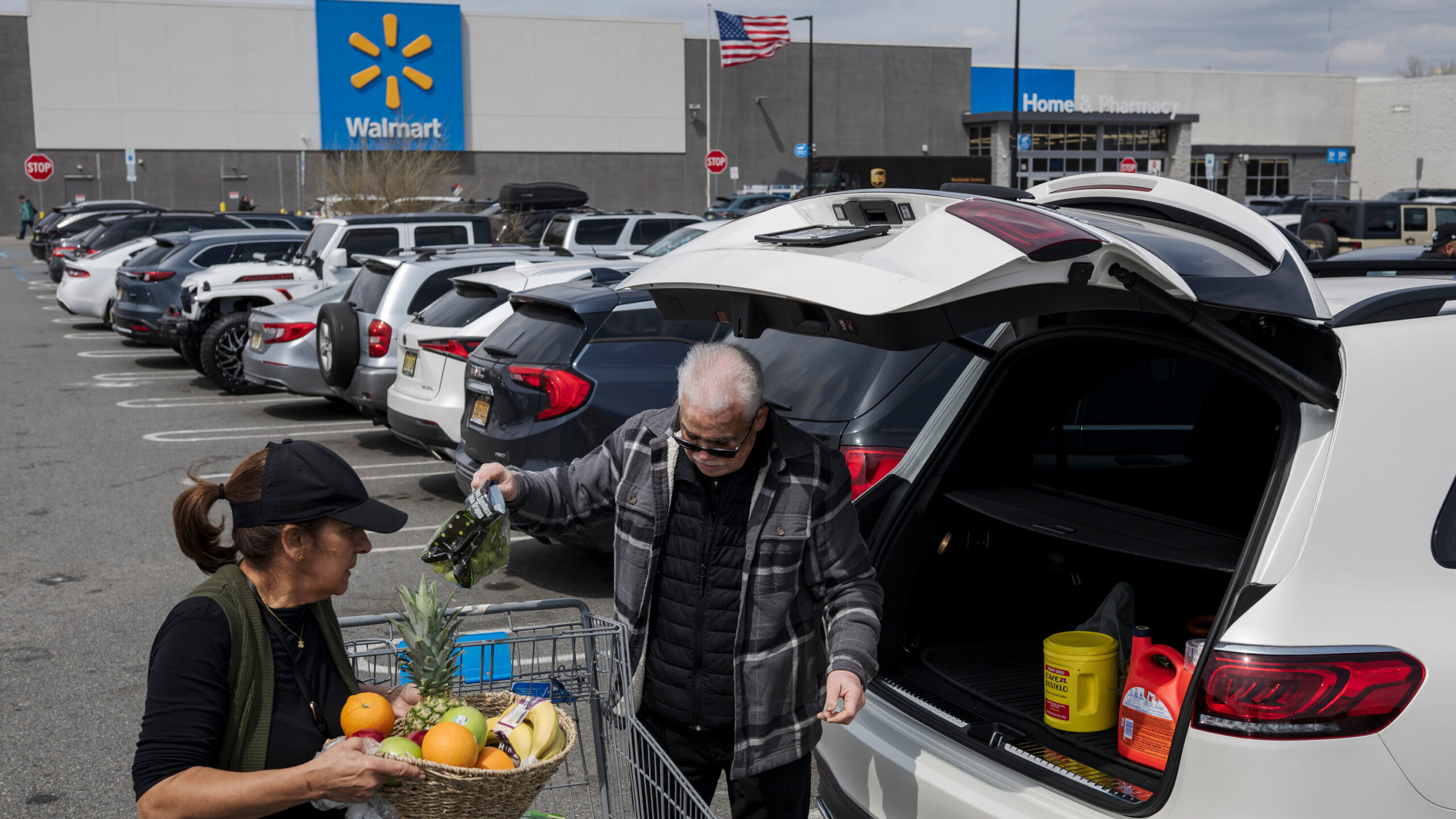 17trump news walmart topart tqvg videosixteenbynine3000.jpg