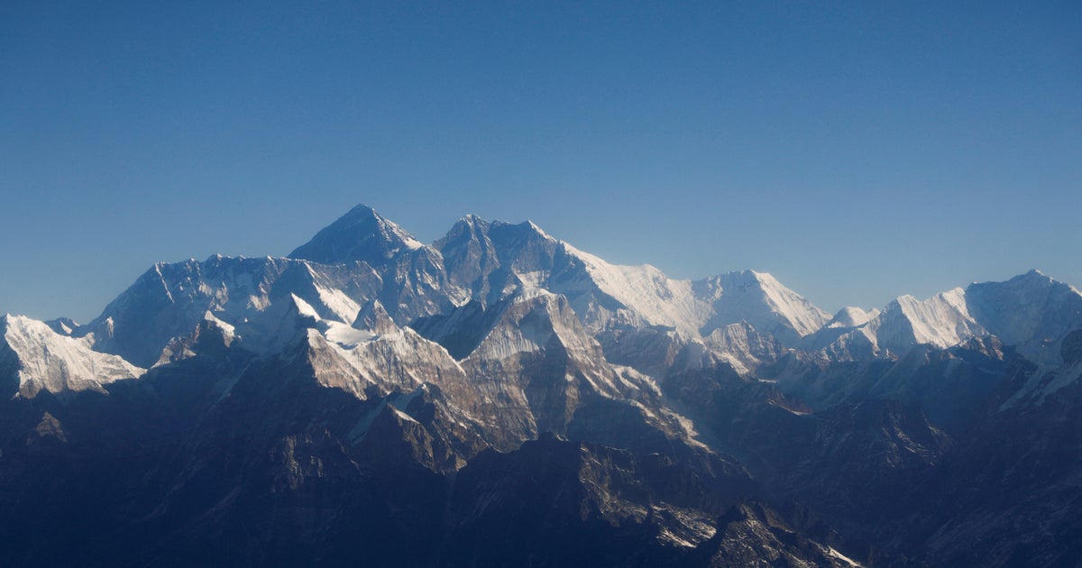 2023 04 12t110843z 557709981 rc2yc0aq4s59 rtrmadp 3 nepal everest avalanche.jpg