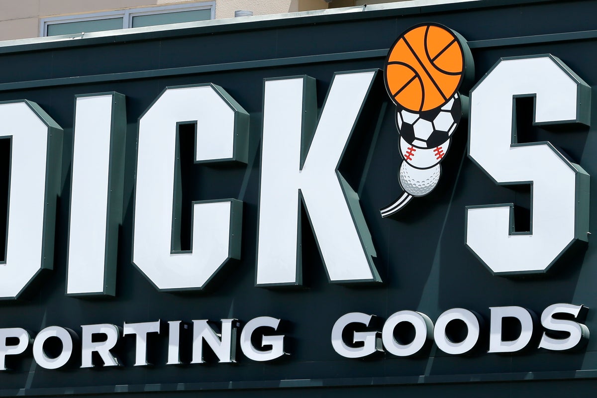 Dick27s foot locker 66079.jpg