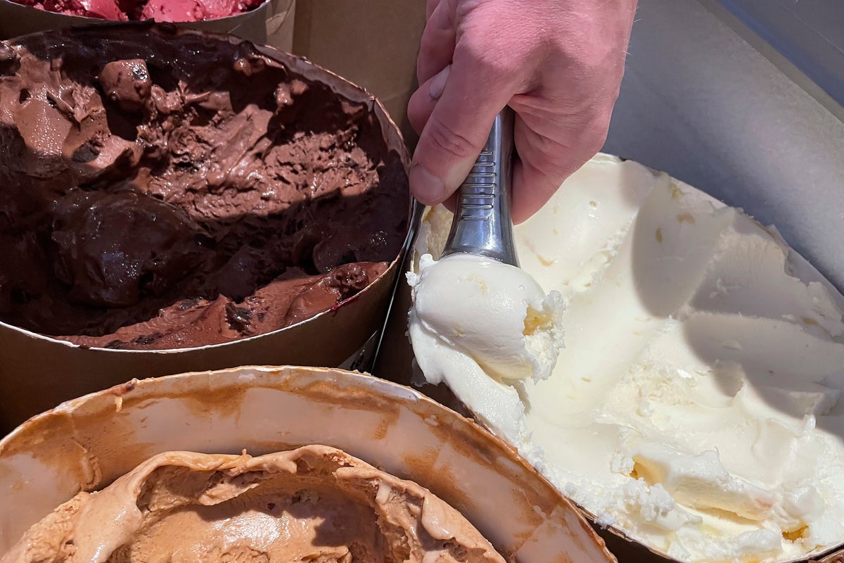 Food salted malted chocolate chip dough 32668.jpg