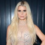 Jessica simpson makes tv comeback after 15 years with powerful ‘american idol’ performance