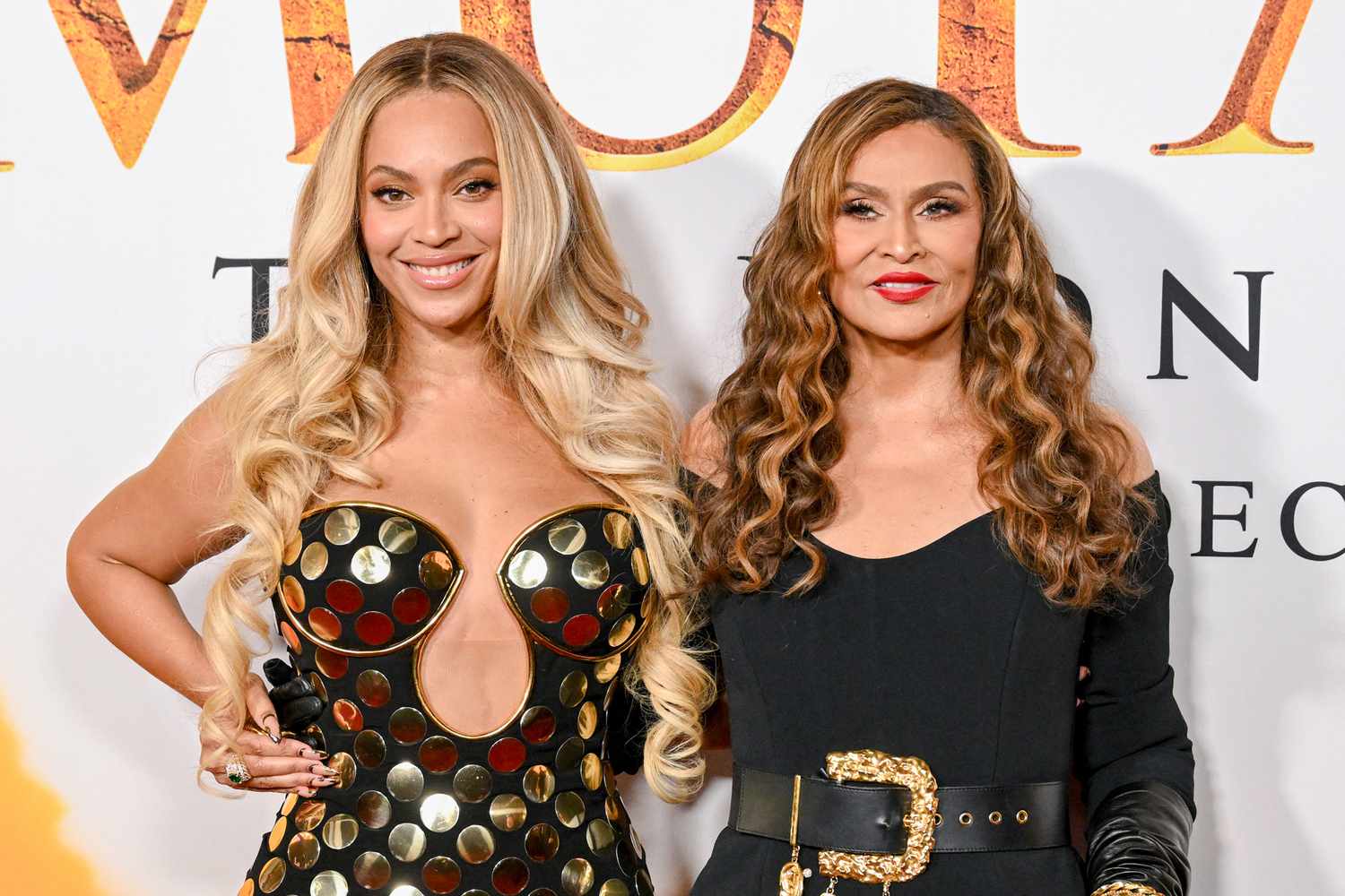 Tina knowles and beyonce 042125 1 26d54931523f4a1588454051d89eb3e3.jpg