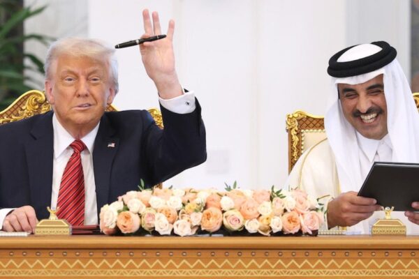 Cbsn fusion as trump pushes diplomacy in middle east qatars deals with his family spark ethics quest.jpeg