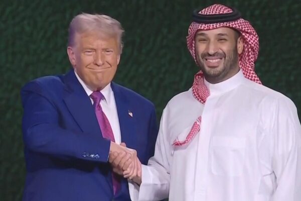 Cbsn fusion whats behind trumps focus on business deals during saudi visit thumbnail.jpg