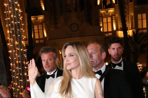 Angelina Jolie Was All Statuesque Elegance In Asymmetrical White Gown at Cannes F76803855e25131527ba0e91a0803f8a.jpeg