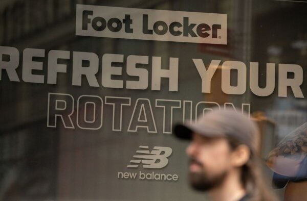 Dick’s deal with Foot Locker is a risky retail two-step Https3a2f2fd1e00ek4ebabms.cloudfront.net2fproduction2f726e08e1 76e0 45b9 90fd 3d5ee441d6e2.jpg