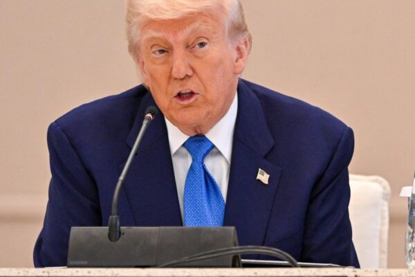 Trump uae 2214740554.jpg